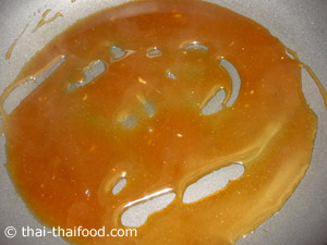 ผัดผสมเครื่องปรุงรสน้ำราด