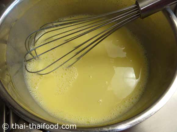 นำไปตั้งไฟอ่อนๆแล้วคนให้ข้นเหนียว